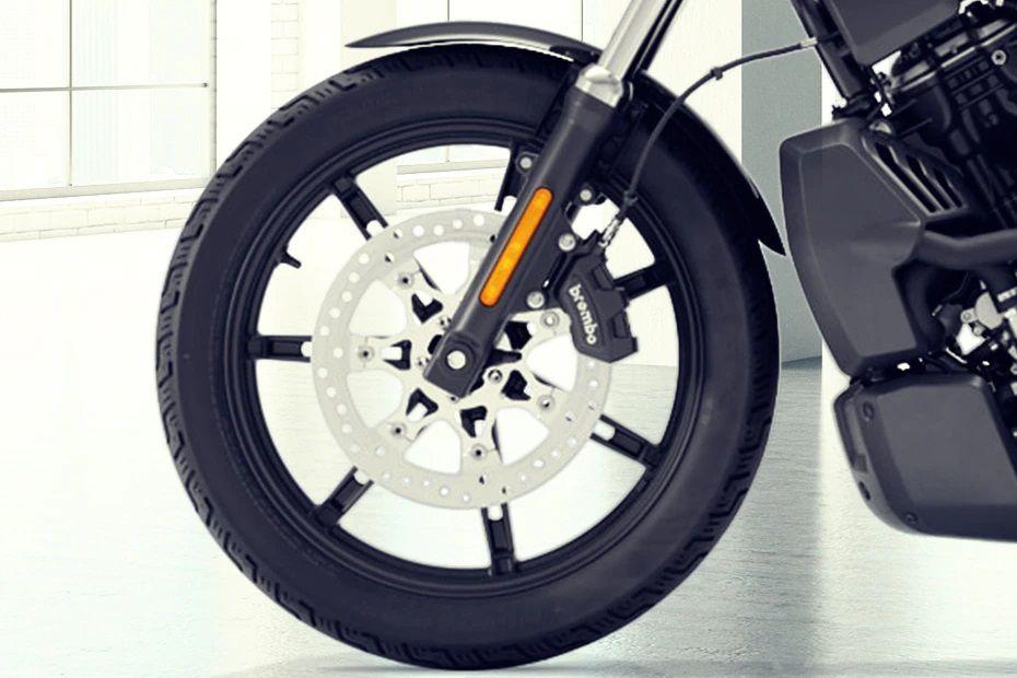 Harley davidson nightster front tyre view