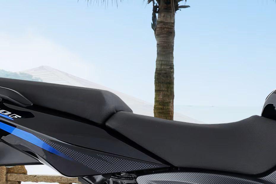 Pulsar 220 f seat