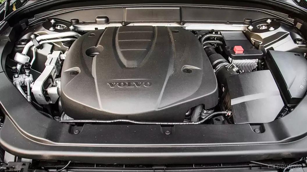 Engine & Performance