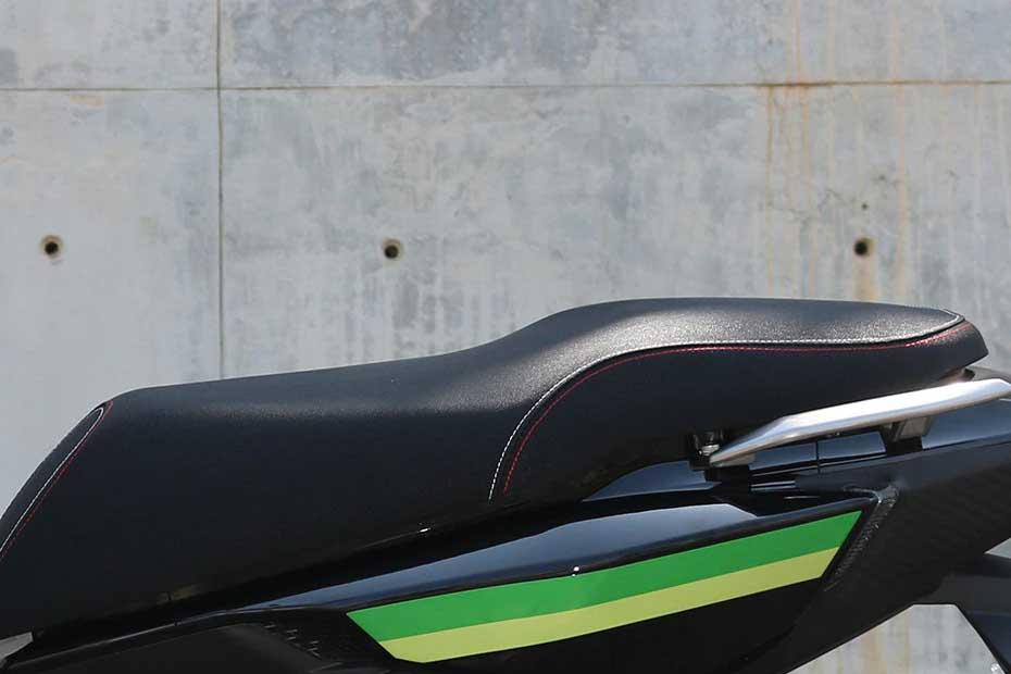 White Carbon Motors GT5-External Image