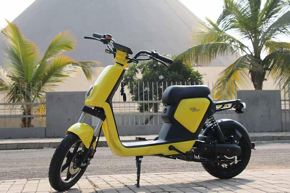 White Carbon Motors O3 Exterior Image