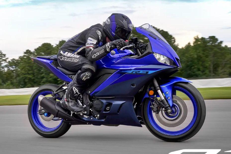 Yamaha r3 right side