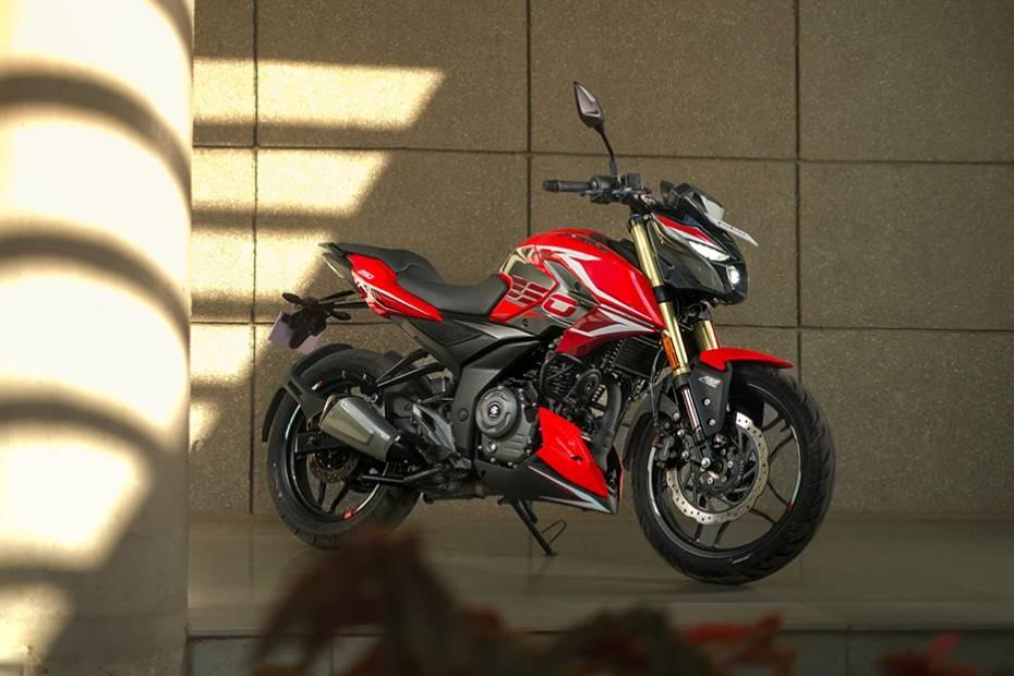 Bajaj pulsar n250 front right three quarter