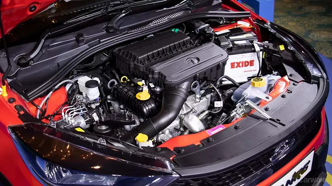 Engine & Performance
