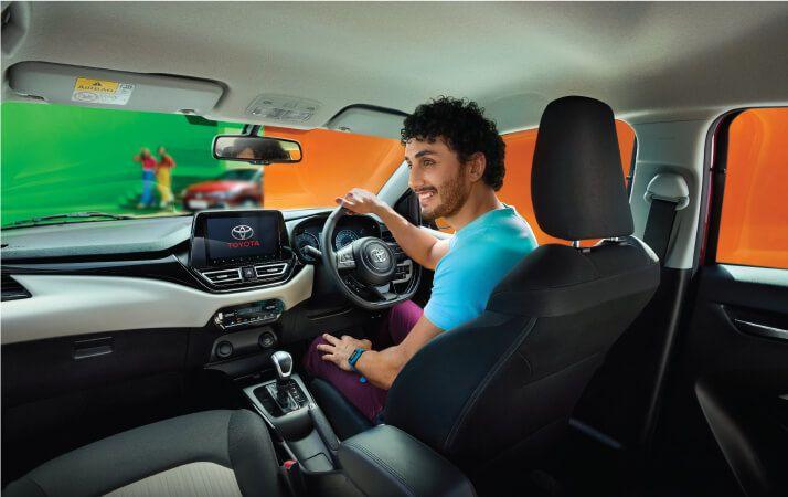 Interior & Features