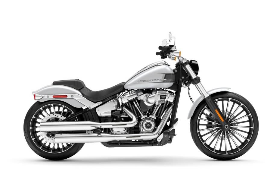 Harley davidson breakout 117 right side view