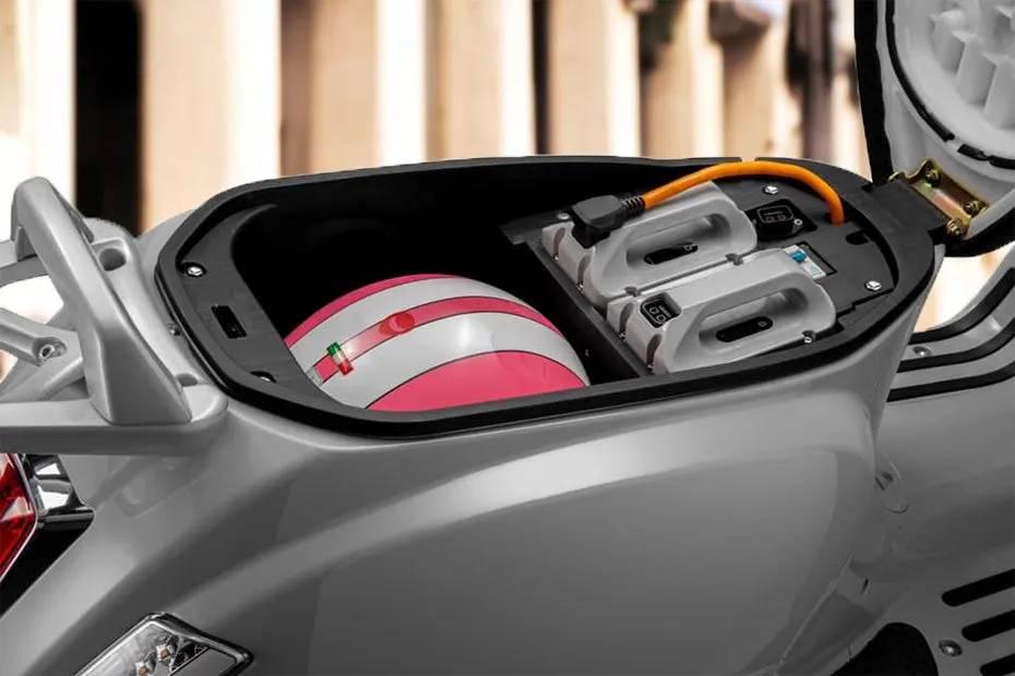 i-Scoot 1 Seat Storage View