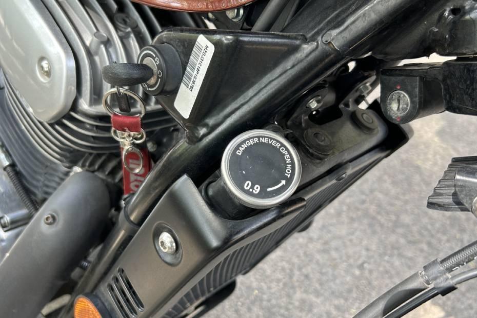 Jawa 42 bobber start switch