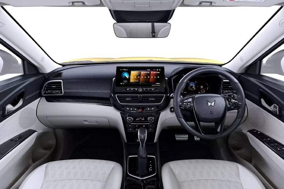 महिंद्रा XUV 3XO