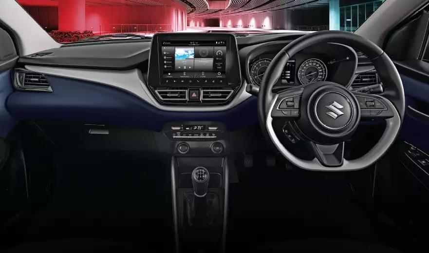 Interior & Features