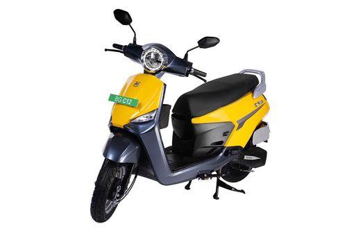 BGauss C12i scooters