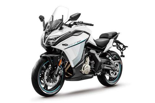 CFMoto 400GT bikes
