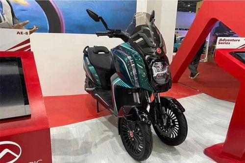 Hero Electric AE-3 scooters