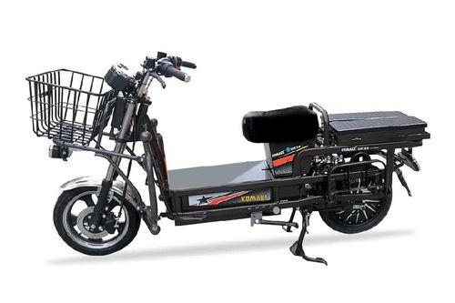 Komaki XGT CAT 2.0 scooters