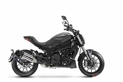 Benelli 502S bikes