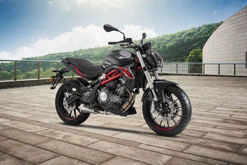 Benelli 302 S bikes