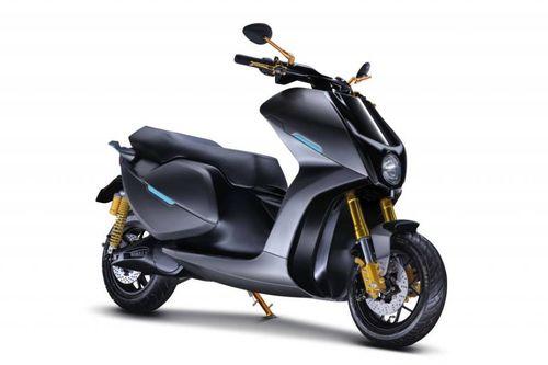 Everve Motors EF1 scooters