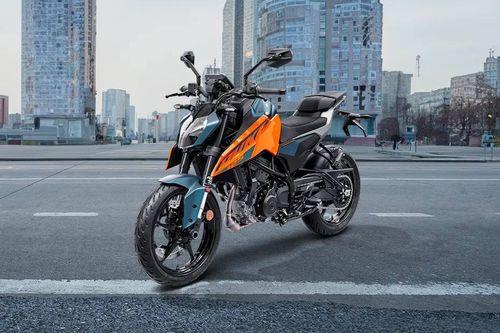 KTM 2024 125 Duke bikes