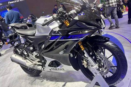 Yamaha R15M Carbon Edition bikes