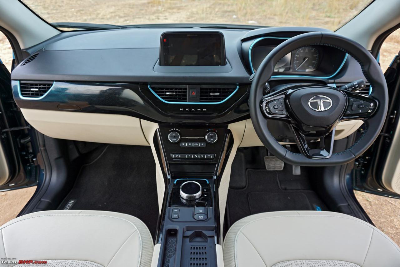 Interior & Features