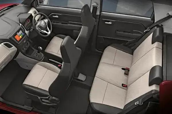 Interior & Features