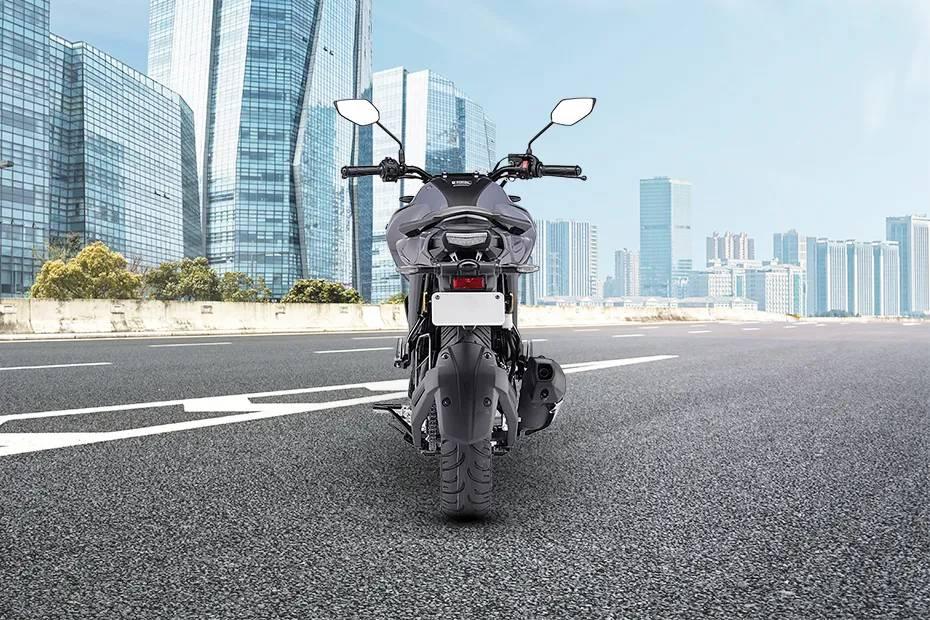 Yamaha fzs fi v4 rear view