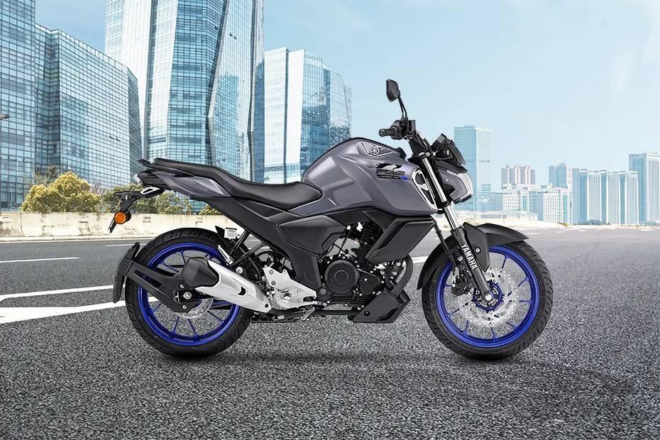 Yamaha fzsfi v4 right side view