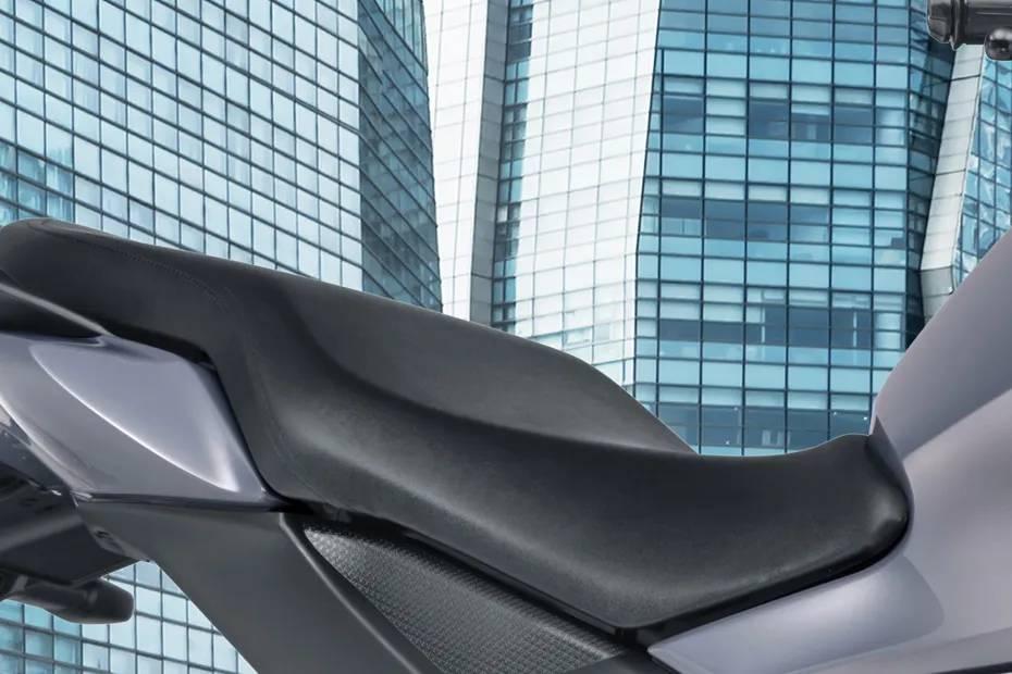 Yamaha fzs fi v4 seat