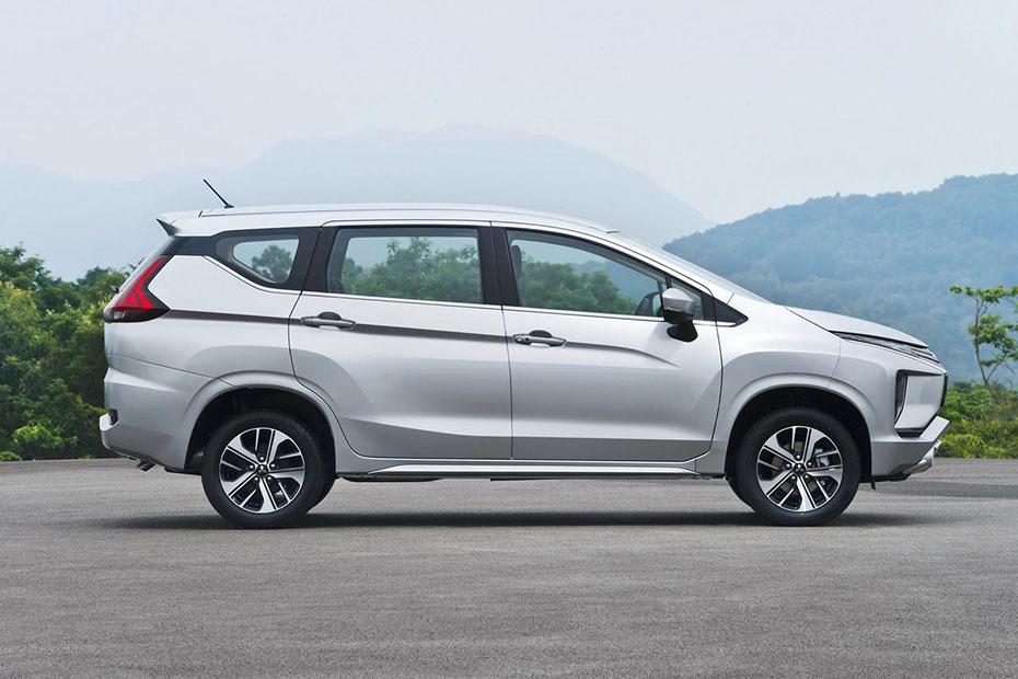 Mitsubishi Xpander Right Side View