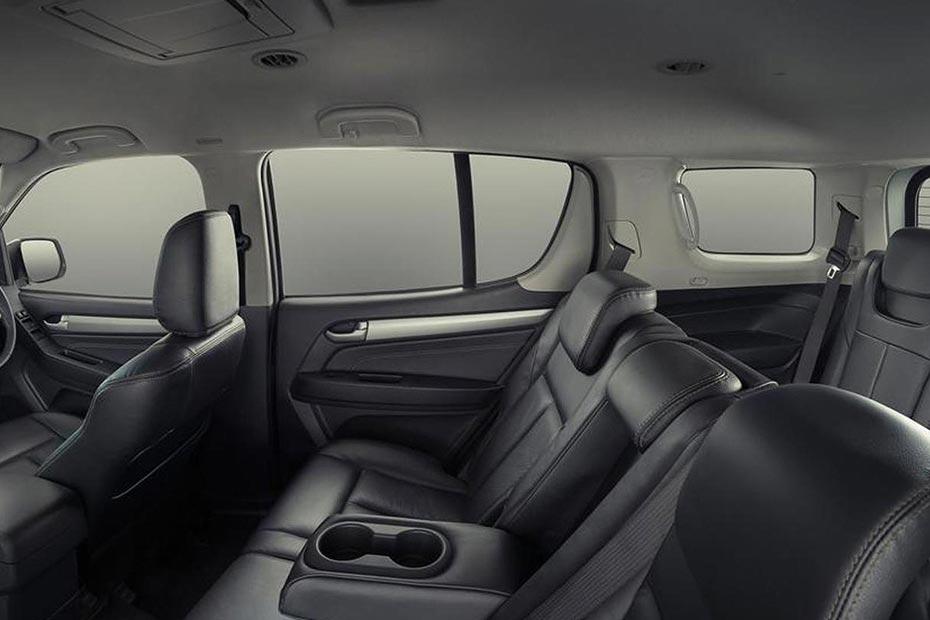 ISUZU MU-X Rear Seats