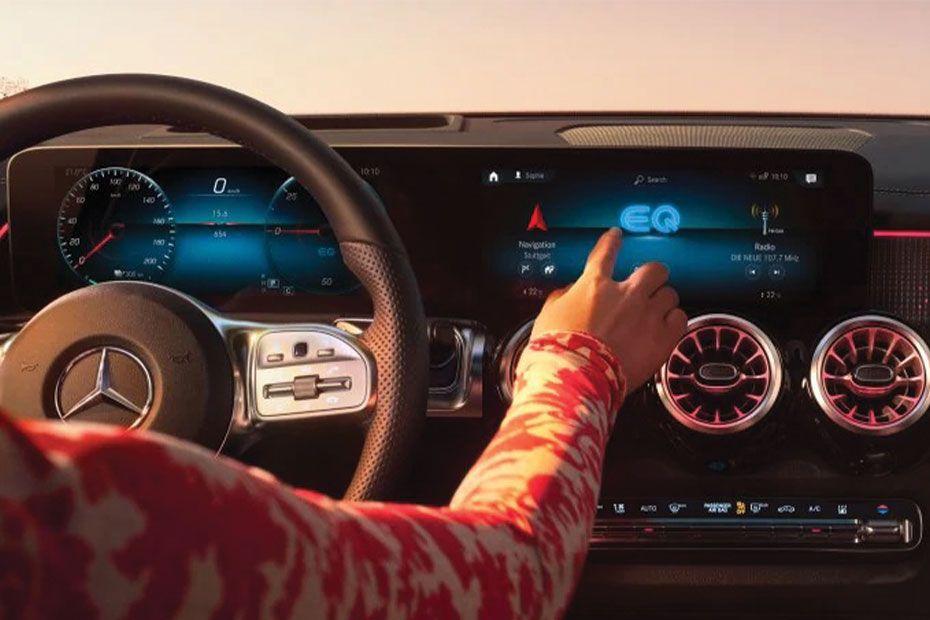 Mercedes-Benz EQB Dashboard