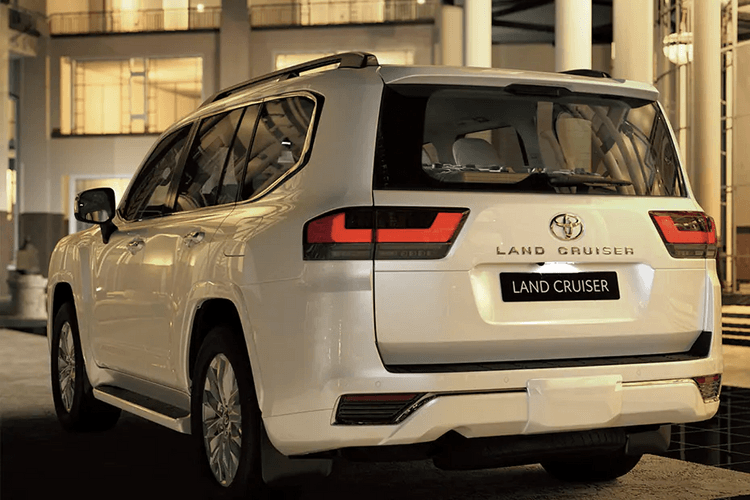 Toyota Land Cruiser images