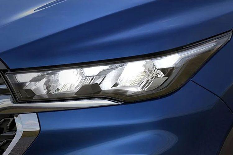 Maruti-Invicto_headlight