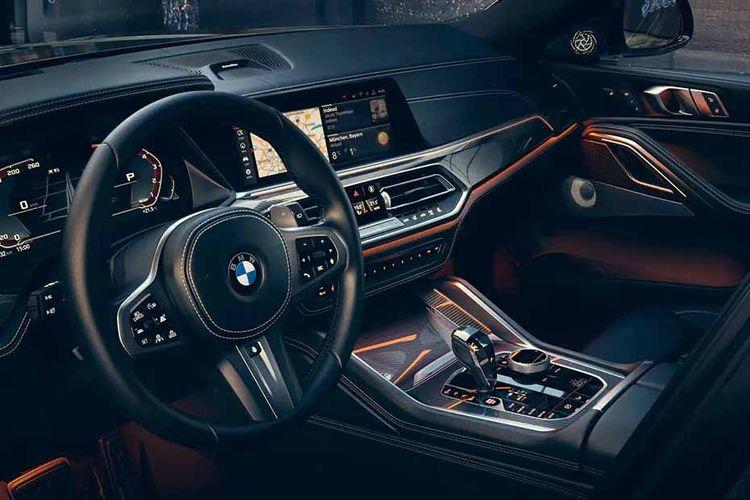 BMW X6 M50i Dashboard